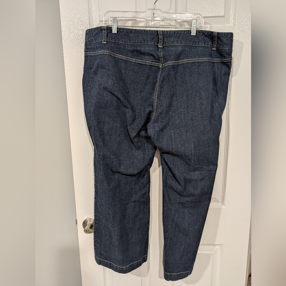 Talbot's Woman Petites Dark Wash Signature Flare Denim Jeans in Size 22W - Picture 6 of 13